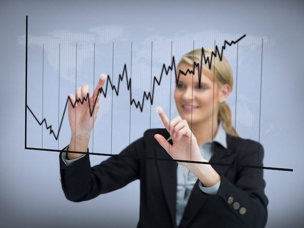 businesswoman-using-curve-touch-screen_13339-884-2167889